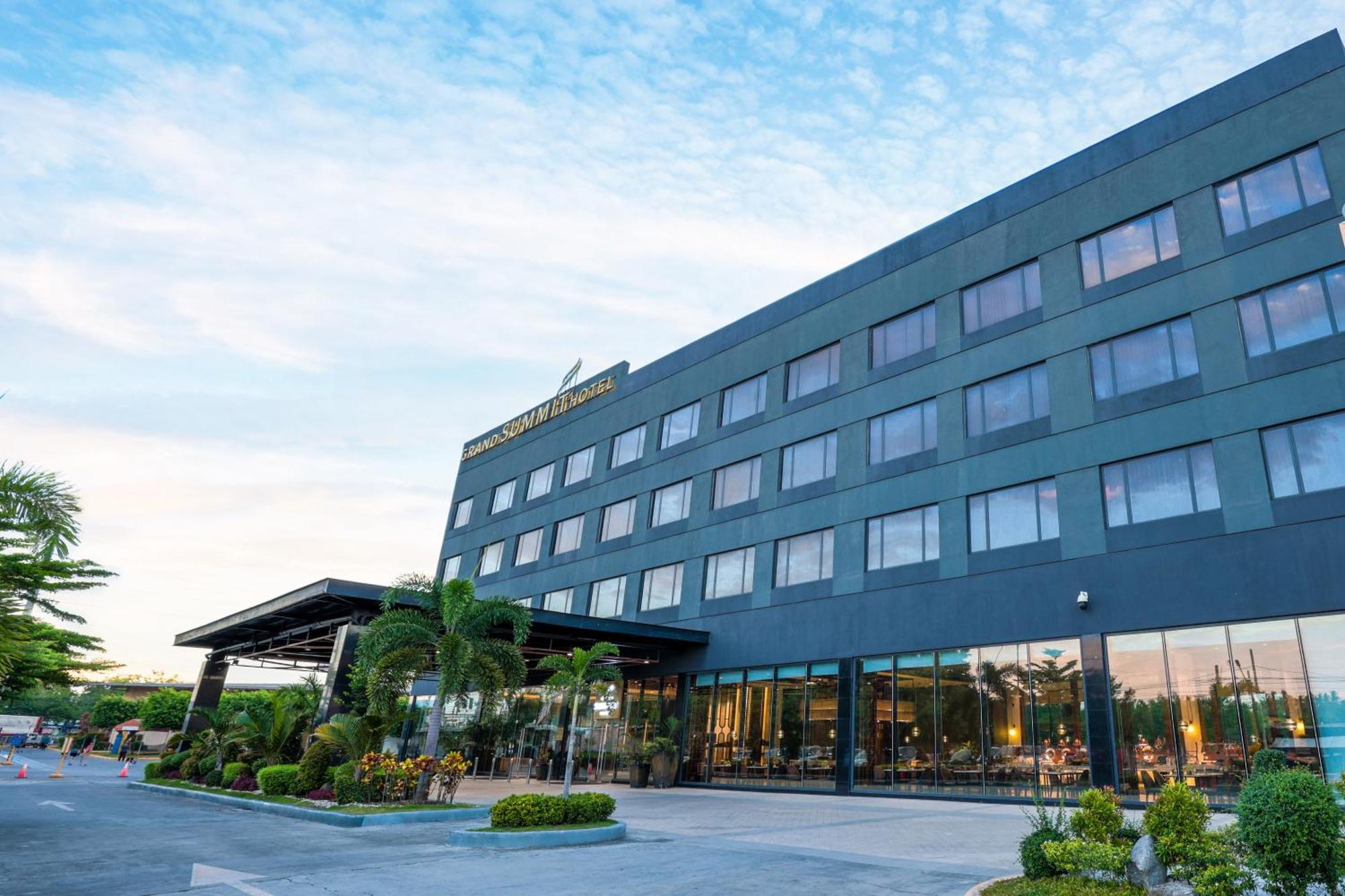 Grand Summit Hotel General Santos General Santos City Екстер'єр фото